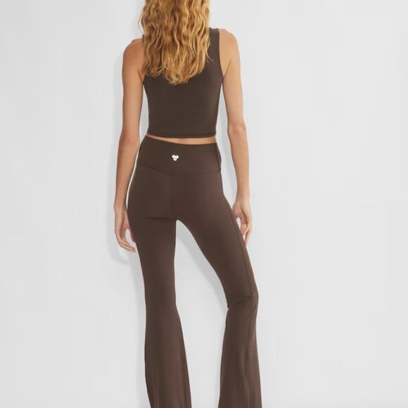NWT Aritzia GOLDEN BUTTER Crossover Hi-Rise Flare 30” Legging Rich Mocha Brown 2 - Picture 5 of 7